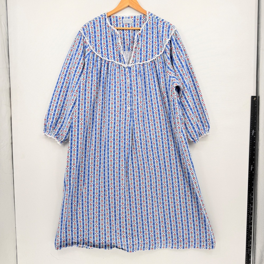 Lanz of Salzburg Nightgown Womens 2X Blue Floral Flannel Tyrolean Cottagecore